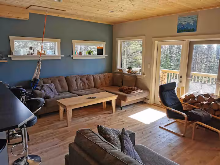 Open-plan kitchen at Sunrise Chalet